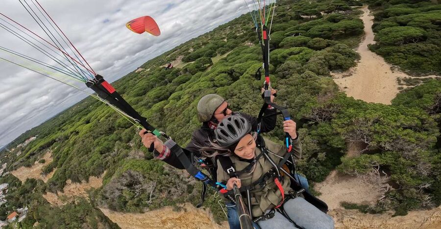 From Lisbon: Paragliding Flight with Transfers - What to wear and bring so you are comfortable in the coastal wind