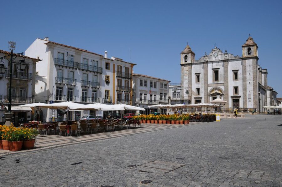 From Lisbon: Private Customized Small-Group Tour to Evora - From Lisbon to Évora in one day, without the stress