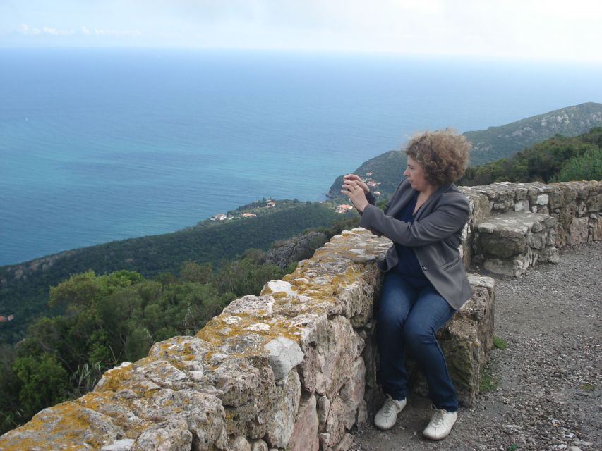 From Lisbon: Private Scenic Wine Tour in Arrabida - Sesimbra stops: fishing town charm plus a pastry you’ll actually remember