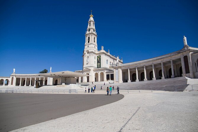 From Lisbon: Sanctuary of Fátima & the Little Shepherds Town - Basilica of Our Lady of the Rosary and the Visionaries’ Tombs