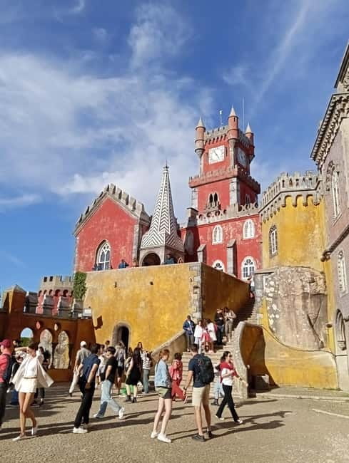 From Lisbon: Sintra and Cabo da Roca Tour with Hidden Gems - Cascais First Stop: A Quick Walk That Sets the Mood