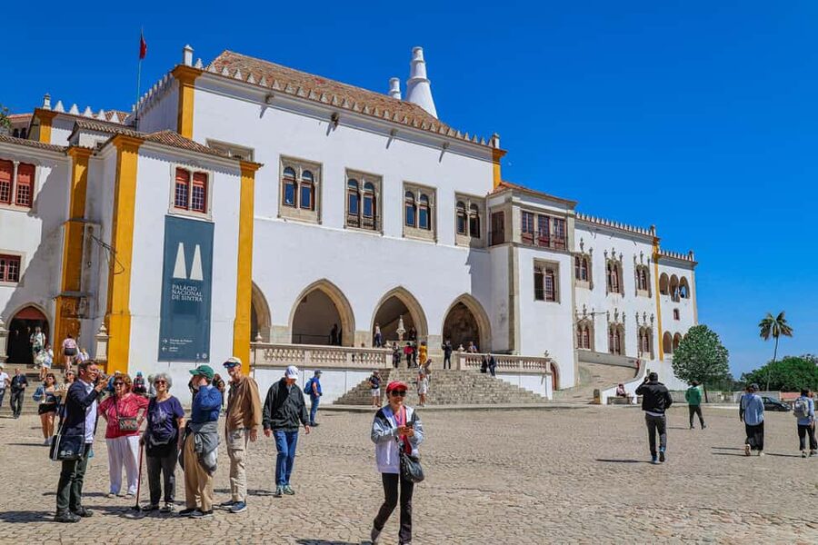 From Lisbon: Sintra and Quinta da Regaleira Tour - Small-group format: why 8 people changes the feel