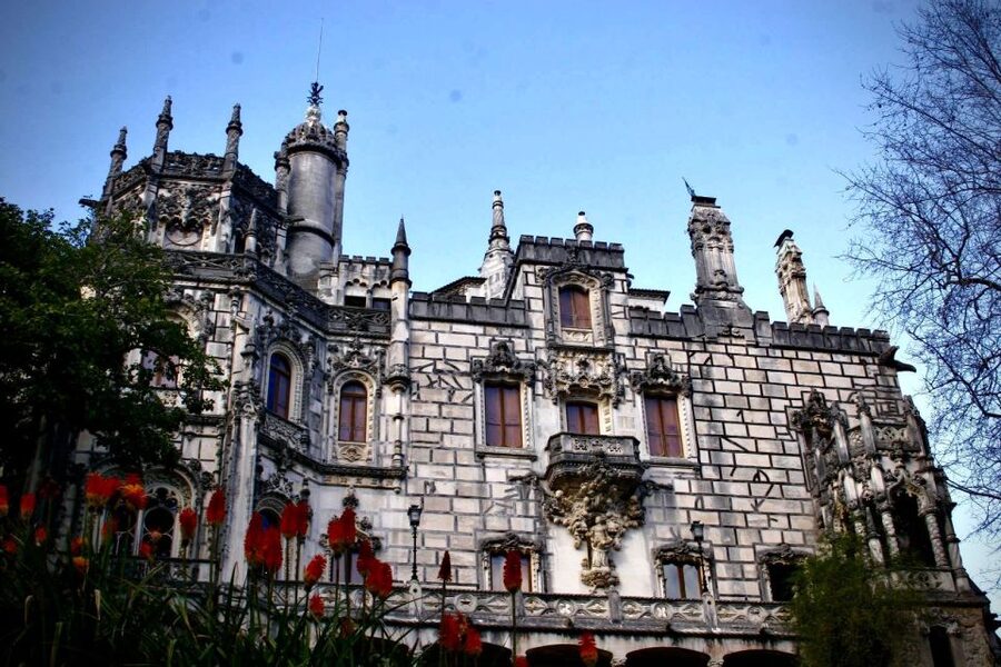 From Lisbon: Sintra, Cascais and Estoril Full-Day Tour - Quinta da Regaleira: why the grounds feel different from the palace