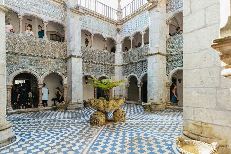 From Lisbon: Sintra & Cascais Small Group Tour with Tickets - Sintra town free time: how to use your hour well