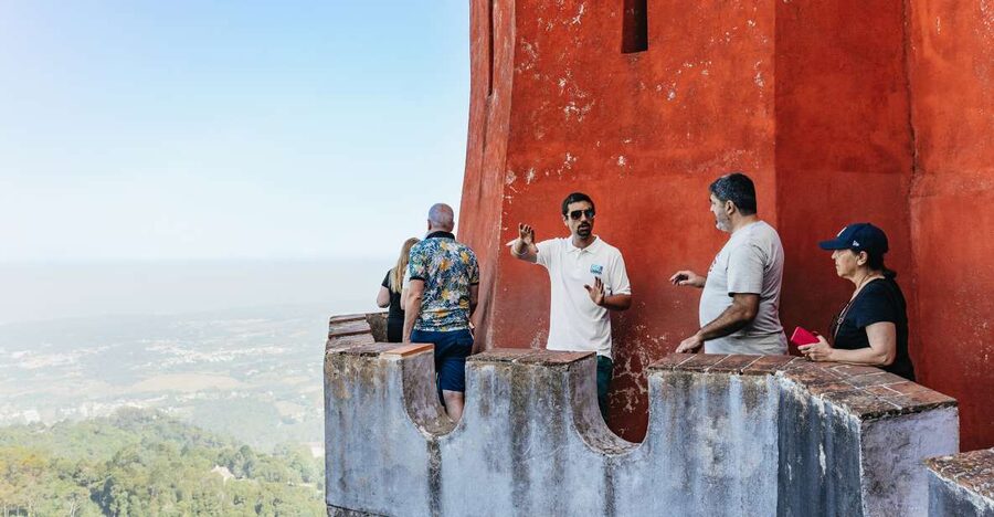 From Lisbon: Sintra & Cascais Small Group Tour with Tickets - Cascais harbor hour: what you can actually do with 60 minutes