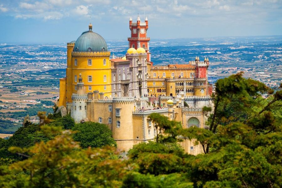 From Lisbon: Sintra Tour with Queluz Palace Entrance - Moorish Castle and Pena Palace viewpoints: where the photos really happen