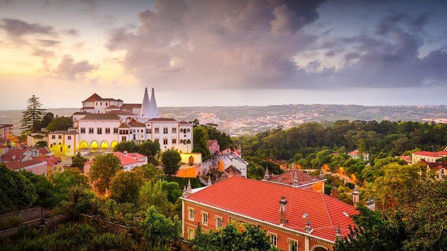 From Lisbon: Tour Sintra, Pena Palace, Regaleira and Cascais - Quick hits