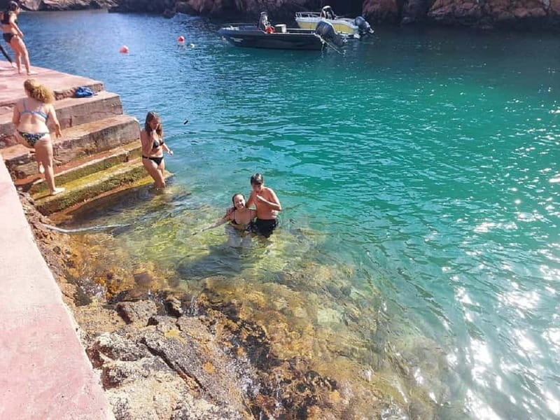 From Lisbon: Tour to Berlengas, a UNESCO natural reserve - From Lisbon to Peniche: The Van Ride and the Peniche Break
