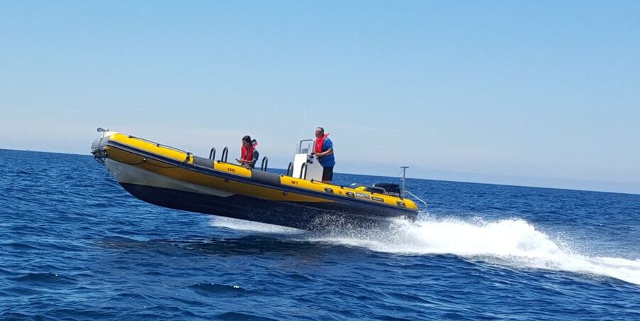 From Peniche: 1-Hour Cabo Carvoeiro Boat Tour - Consolação direction and the Peniche coastline from the water