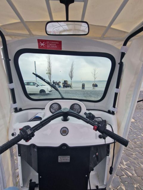 Full city of Lisbon on board of a private car - Key things I’d plan around