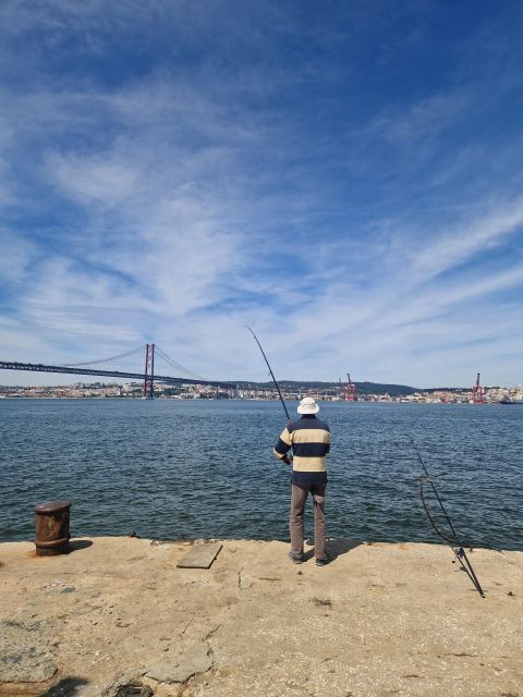 Full city of Lisbon on board of a private car - Alfama’s altitude: Senhora do Monte to São Vicente de Fora