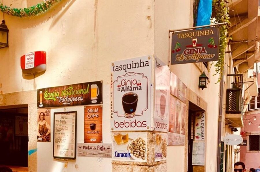 Full day in Lisbon with Tuk-Tuk - Starting at Praça da Figueira: a smart launch point