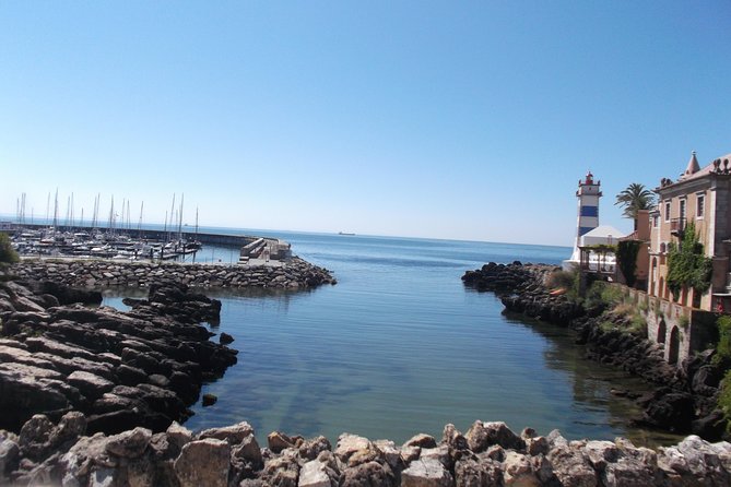 Full-Day Sintra and Cascais Small-Group Tour from Lisbon - Guides, Group Size, and Comfort on the Road