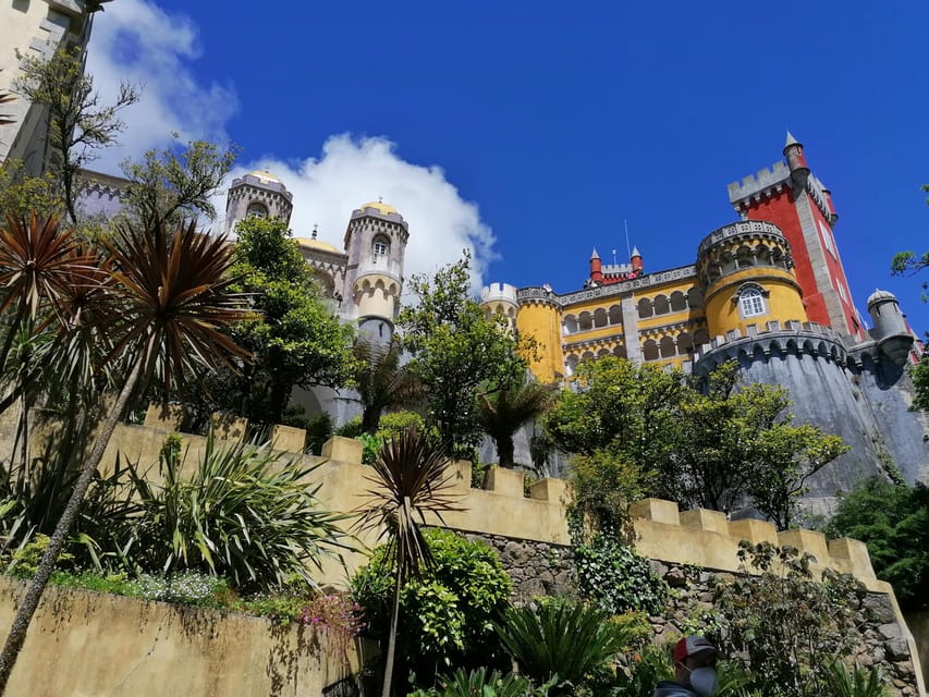 Full Day tour in Sintra with Pick-up in Lisboa - Walking Sintra’s historical center, where the views and the details start