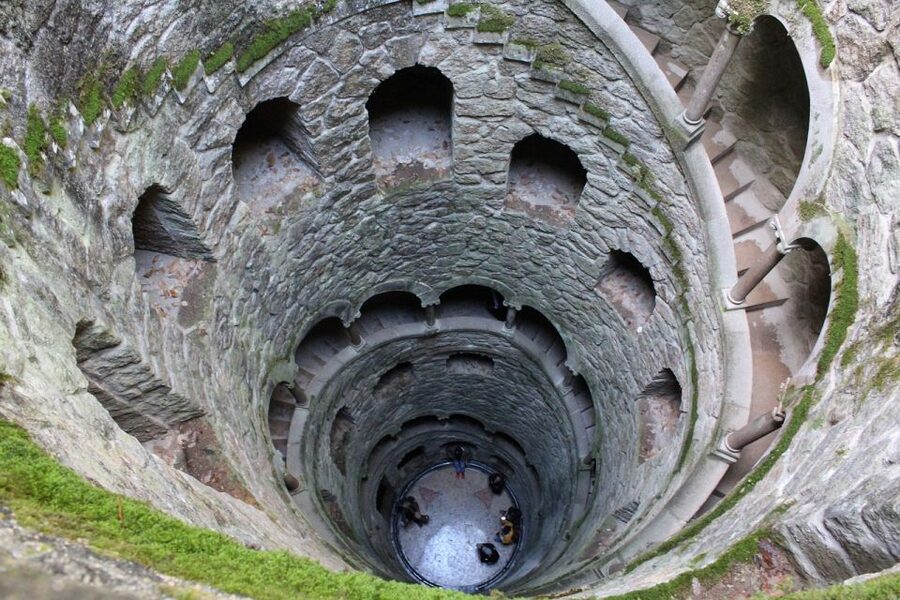 Half Day Shared Tour to Sintra with Licensed Guide - Pena Palace: 3 hours of guided sightseeing (and how to handle it)