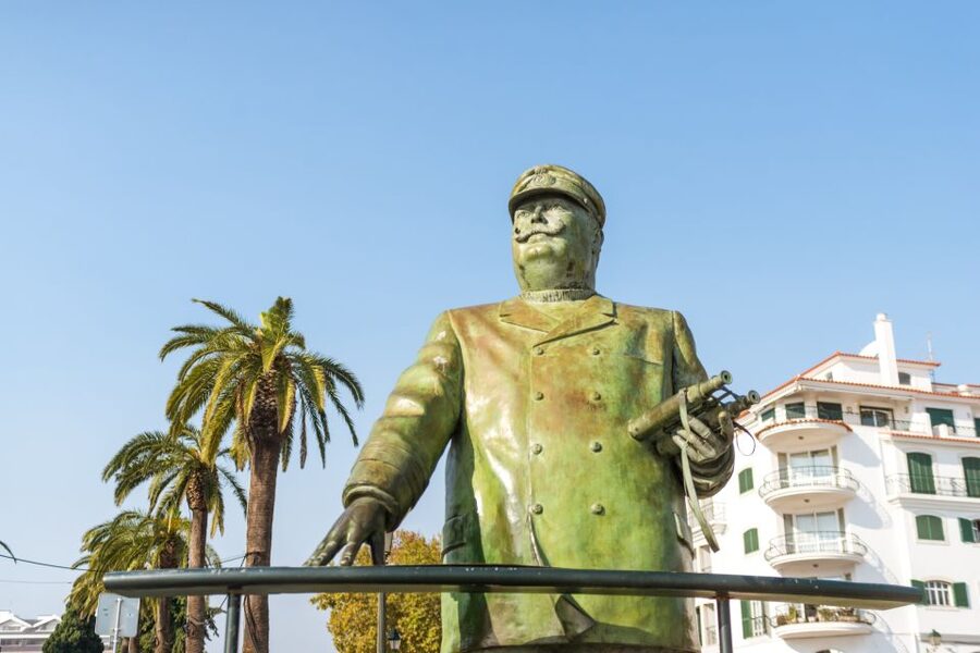 Half-Day Sintra Tour from Lisbon with Transfers - Lisbon pick-up and the English-speaking ride into Sintra