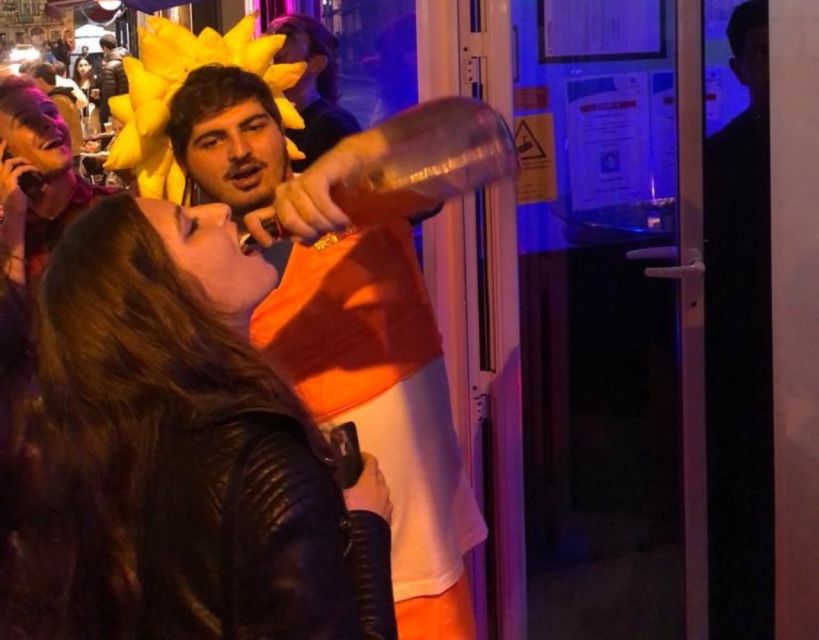 Halloween Haunts: Lisbon Pub Crawl Experience - Timing and pacing: a 5-hour plan that keeps you from burning out