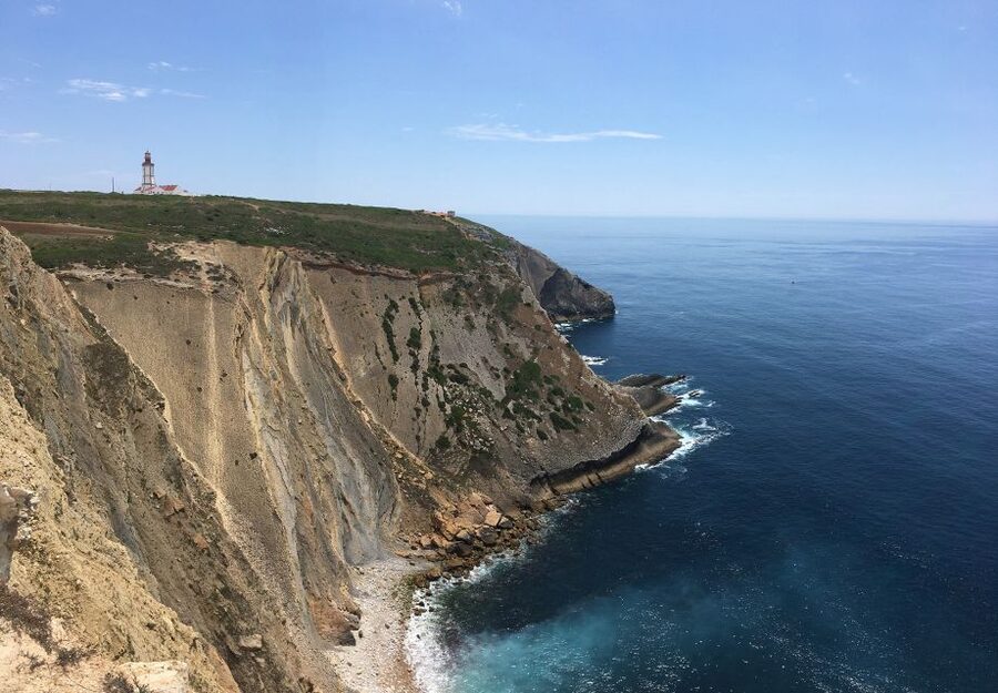 HIKING around Lisbon: Jurassic Dinosaur Trails of Espichel - What to bring (and what not to rely on)