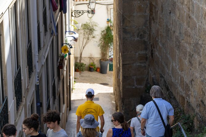 Historic Walking Tour Through Lisbon’s Oldest Neighborhood - Teatro Nacional Dona Maria II: a quick stop with context