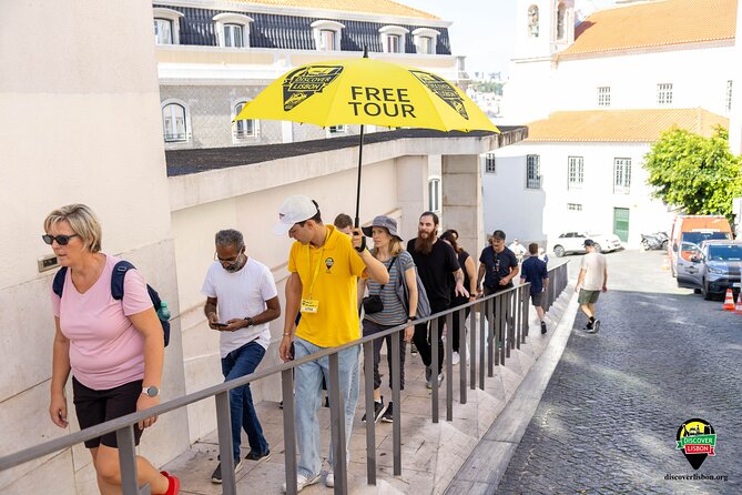 Historic Walking Tour Through Lisbon’s Oldest Neighborhood - Castelo de São Jorge: a short visit with big payoff