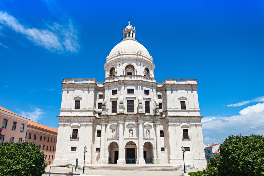 Lisbon: 1-or 2-Day Hop-On Hop-Off Bus Tour - Audio Guides, Languages, and When a Human Helps