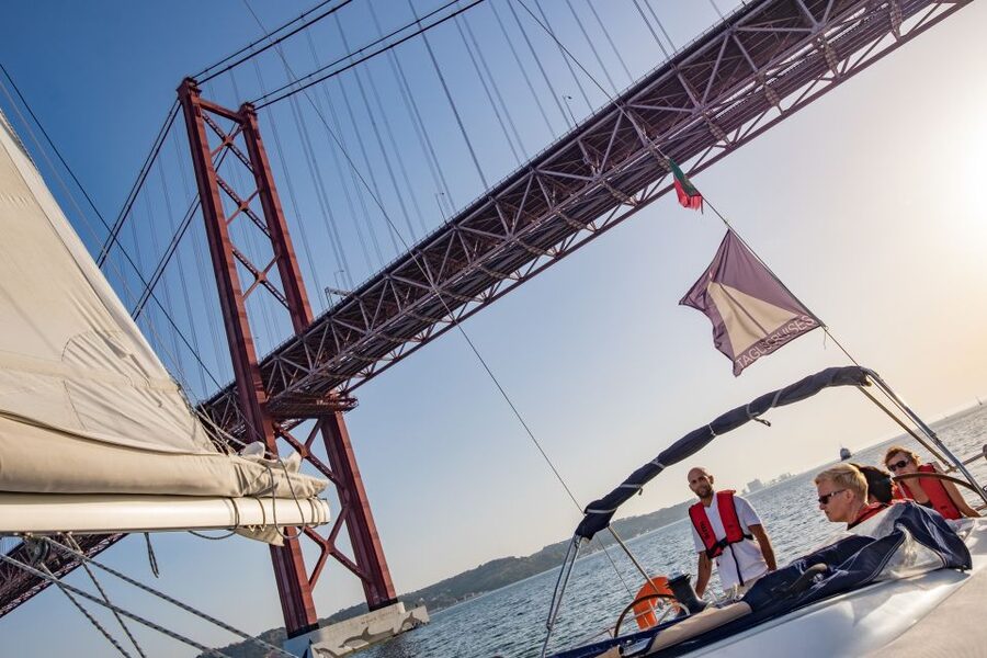 Lisbon: 1 or 2-Hour Cruise along the Tagus River - Price and value: what $25 gets you on the Tagus