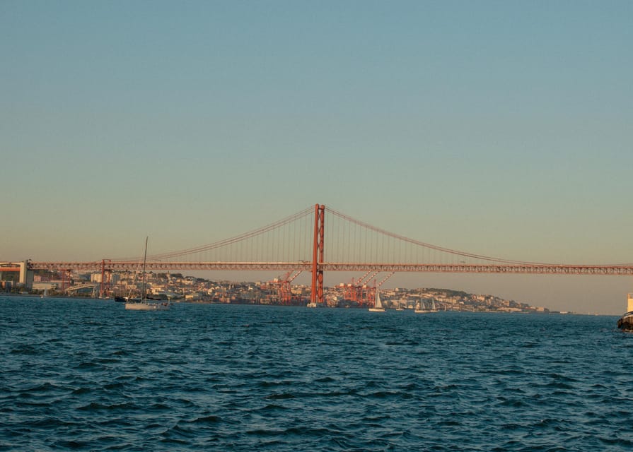 Lisbon 2 Hours Sailing Day Tour and Cruise With Drinks - Drinks, blankets, and music: what’s included and how it changes the feel
