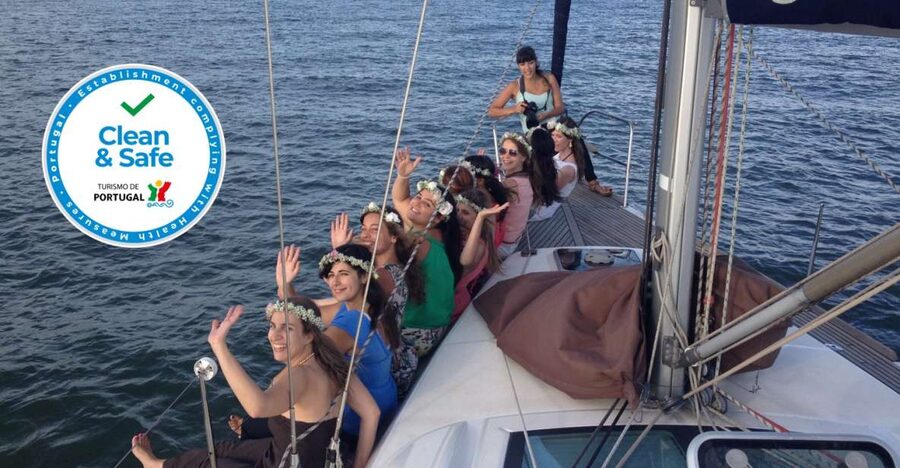 Lisbon 2H Private Tour by SAILBOAT / SAIL or POWER CATAMARAN - Practical Timing Tips: Day vs Night and Weather Realities