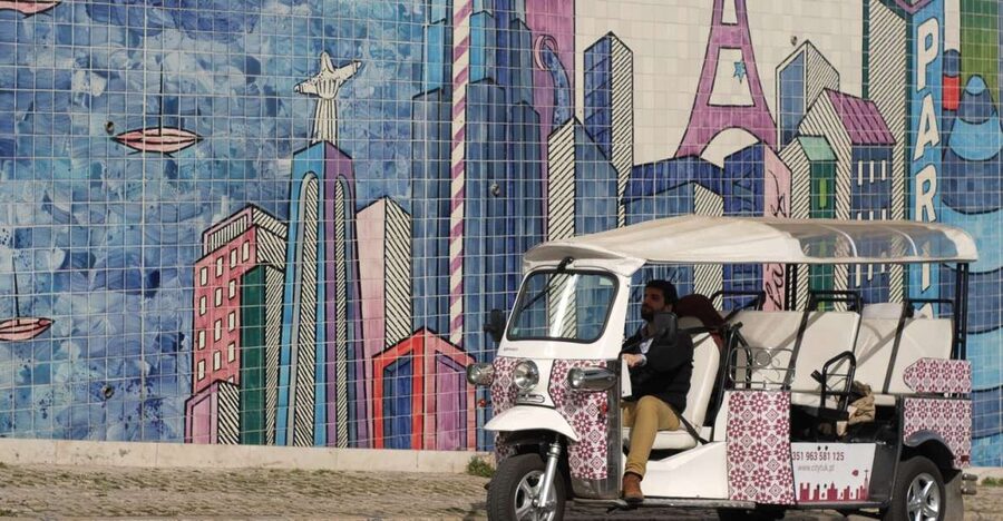 Lisbon: 3-Hour Street Art Tuk Tuk Tour - Quick hits before you go