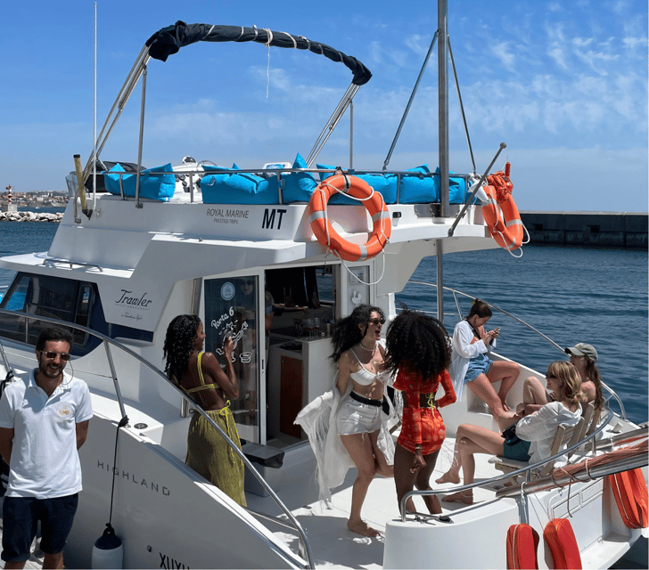 Lisbon: 3H Private Luxury Catamaran Tour with Swimming - The catamaran details that make 3 hours feel easy
