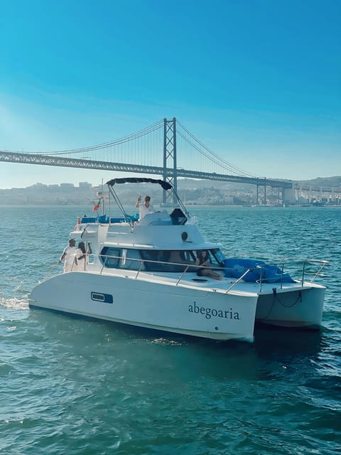 Lisbon: 4h Private Luxury Catamaran Tour with Welcome Drink - Catering and food: cheese and charcuterie, or a BBQ feast on board
