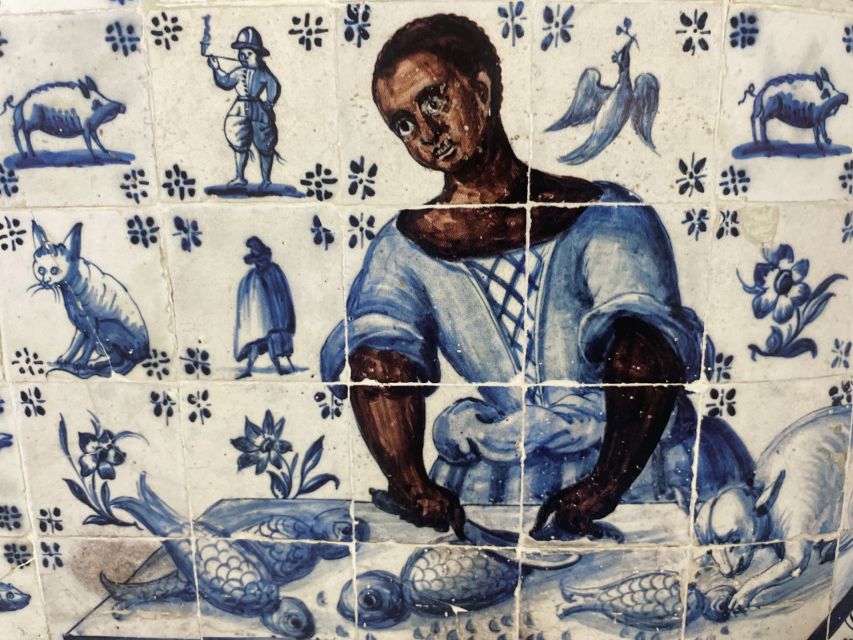 Lisbon: African History and Heritage Walking Tour - Praça do Comércio and Baixa: where major events and forced commerce meet