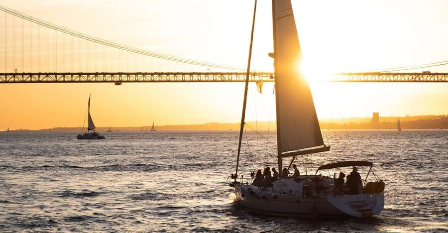 Lisbon: Alfama Charms, Tapas, Wine and Sunset Boat Cruise - Key things I’d plan around