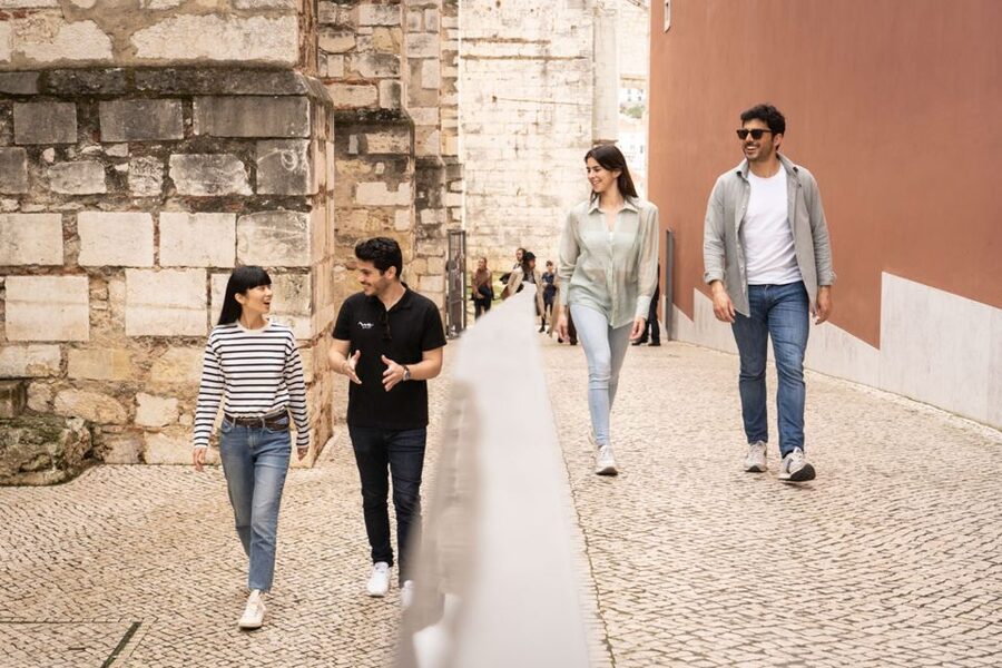 Lisbon: Alfama Charms, Tapas, Wine and Sunset Boat Cruise - Tips to make the evening run smoothly