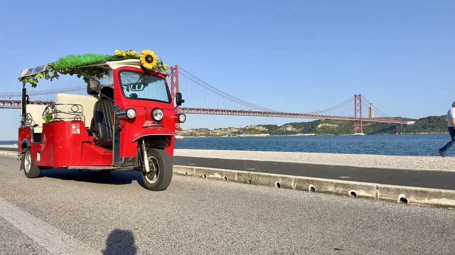 Lisbon: Belém, Sightseeing Tour by Tuk-Tuk - Key things you will notice