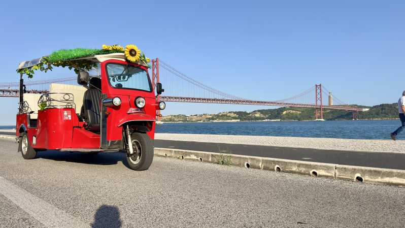 Lisbon: Belém, Sightseeing Tour by Tuk-Tuk - Belém Tower: the waterfront setting that makes the stories click