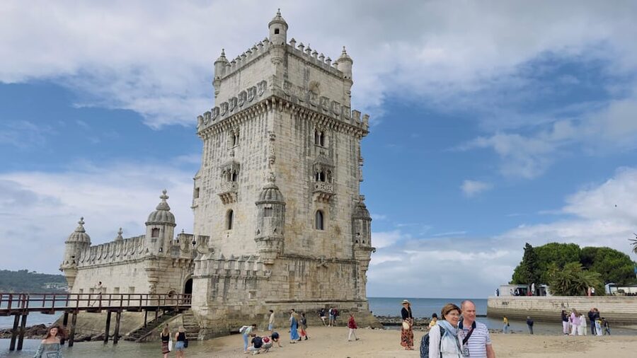 Lisbon: Belem Tour with Pastéis at Jerónimos Monastery - Rua da Praia do Bom Sucesso and Centro Cultural de Belém: old routes, modern Lisbon
