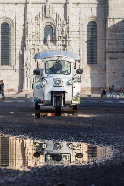 Lisbon: Belém Tuk Tuk Tour with Pastel de Nata Tasting - Belém Tower: UNESCO landmark with a waterside perspective