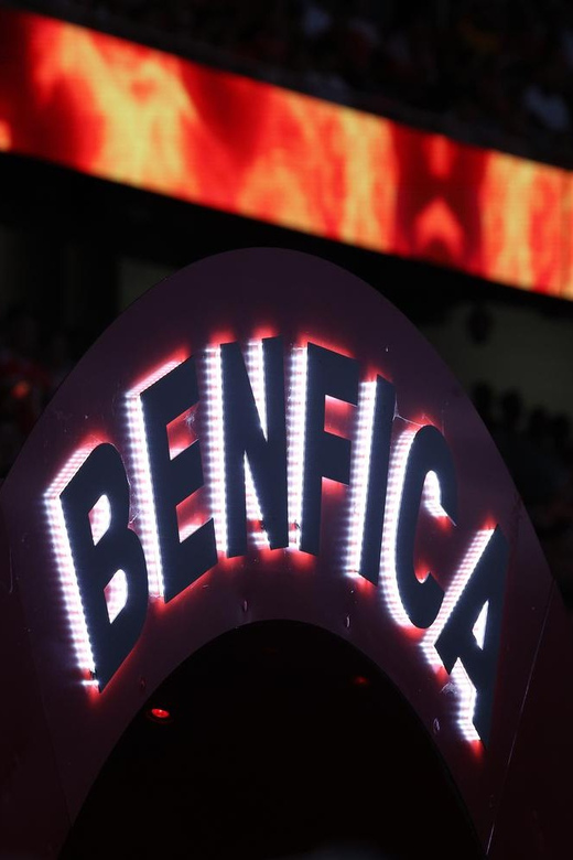 Lisbon: Benfica Luz Stadium Tour with Souvenir Scarf - Eagles in the hall: where the mascot becomes part of the tour