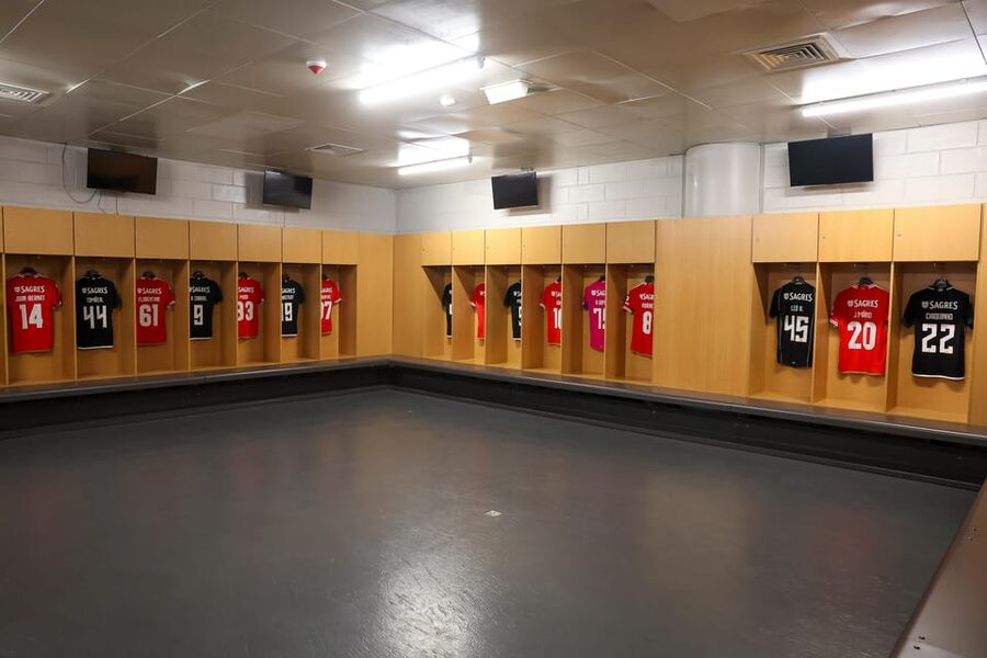 Lisbon: Benfica Stadium and Museum Tour with Meal and Scarf - The Benfica Museum, Cosme Damião, What Makes It More Than a Trophy Room