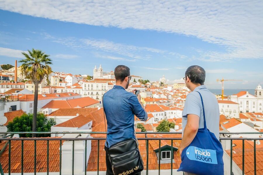 Lisbon: Best of City Private Walking Tour - Chiado: old cafés, shopping streets, and a pastry break