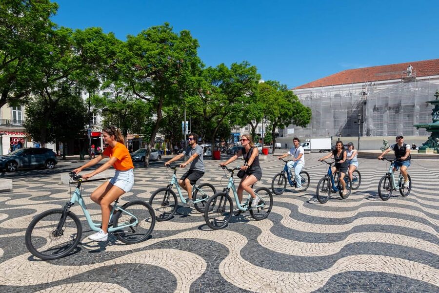 Lisbon Bike Tour: Langs de rivier van Belém naar Lissabon - Belém Tower and the Discoveries Era: The Morning Visual Hit