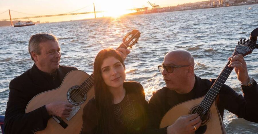 Lisbon: Boat Cruise with Live Fado Performance and a Drink - The One-Hour Route: What You Pass From Boat Level