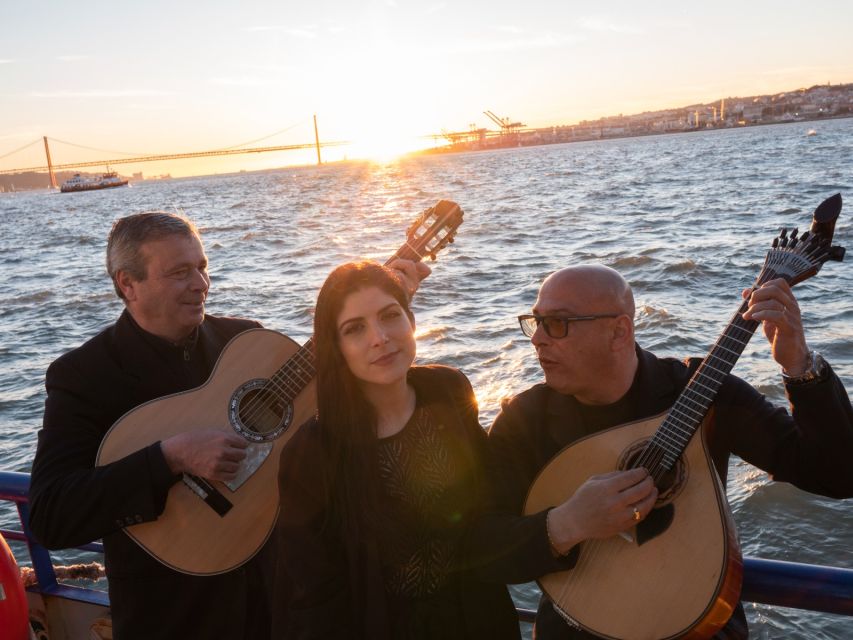 Lisbon: Boat Cruise with Live Fado Performance and a Drink - Where You Board: Cais da Ribeira das Naus to Cais do Sodré 4