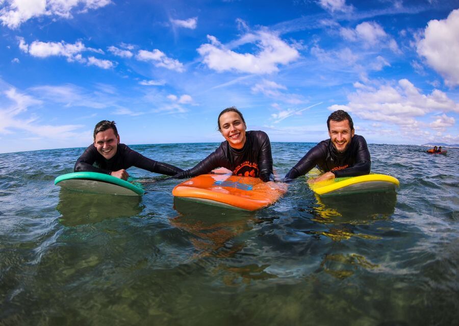 Lisbon: Capafórnia Surf Experience - Why Costa da Caparica makes a smart first surf choice near Lisbon