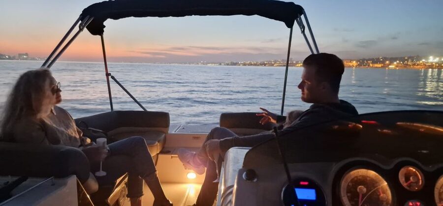 Lisbon: City Boat Cruise Daytime/Sunset/Night with Champagne - Belém Marina meetup, and how to find your way to Doca de Belém