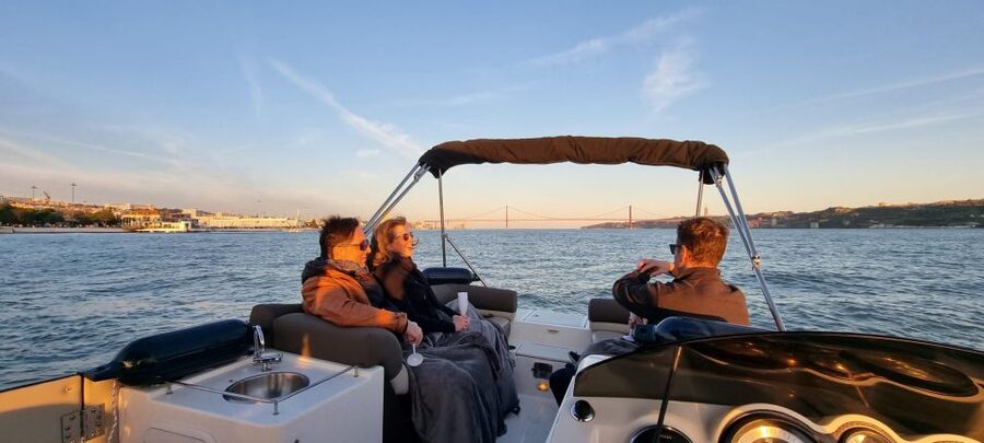 Lisbon: City Boat Cruise Daytime/Sunset/Night with Champagne - Maritime Portugal moments: Fragata D. Fernando II and Glória and Submarino Barracuda