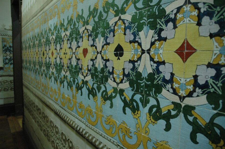 Lisbon: City of Spies Guided Walking Tour - Walking into WWII Lisbon’s shadow world