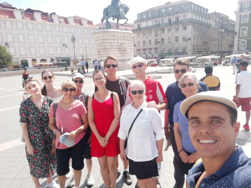 Lisbon: City Sightseeing Private Tour with Guide - Quick hits you will feel right away