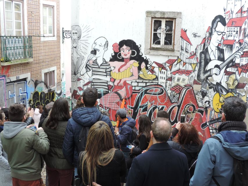 Lisbon: City Sightseeing Private Tour with Guide - Finishing toward Bairro Alto and Praça Luís de Camões
